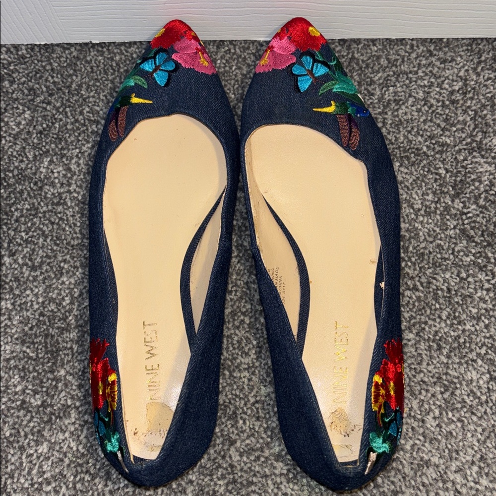 Nine West Navy Embroidered Pointed-Toe Flats size 6M - Picture 13 of 13